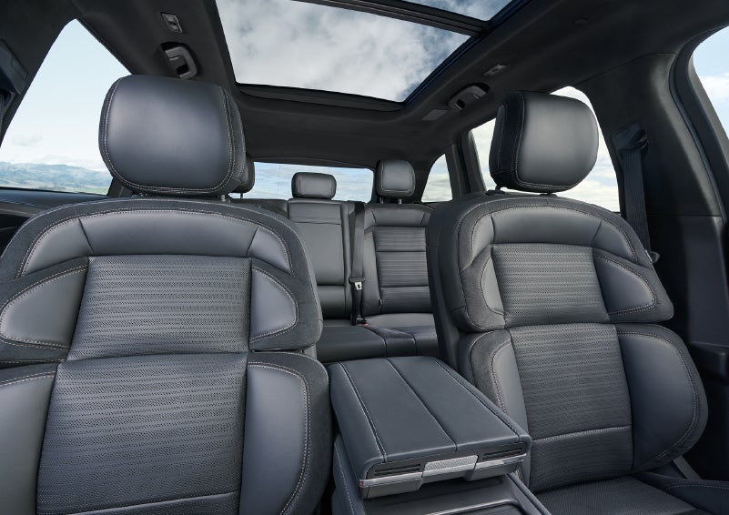 The spacious second row and available panoramic Vista Roof® is shown. | Sheehy Lincoln of Richmond in Richmond VA